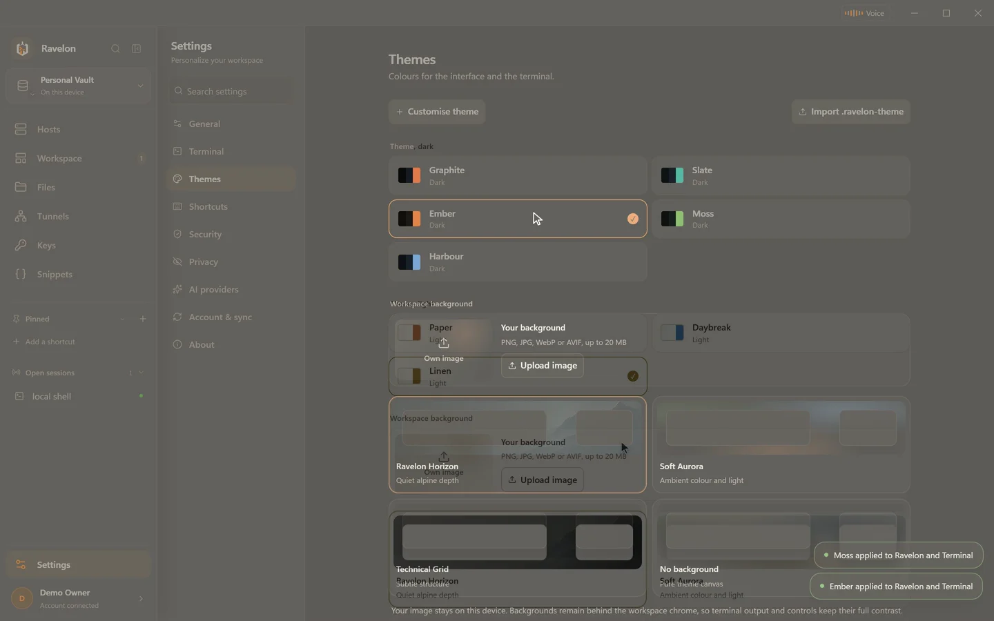 Switching Ravelon themes live between light and dark palettes in the settings